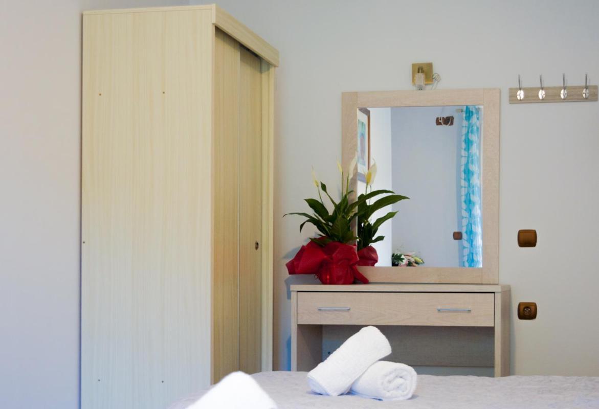 Marina Apartments, Agios Gordios  Eksteriør billede