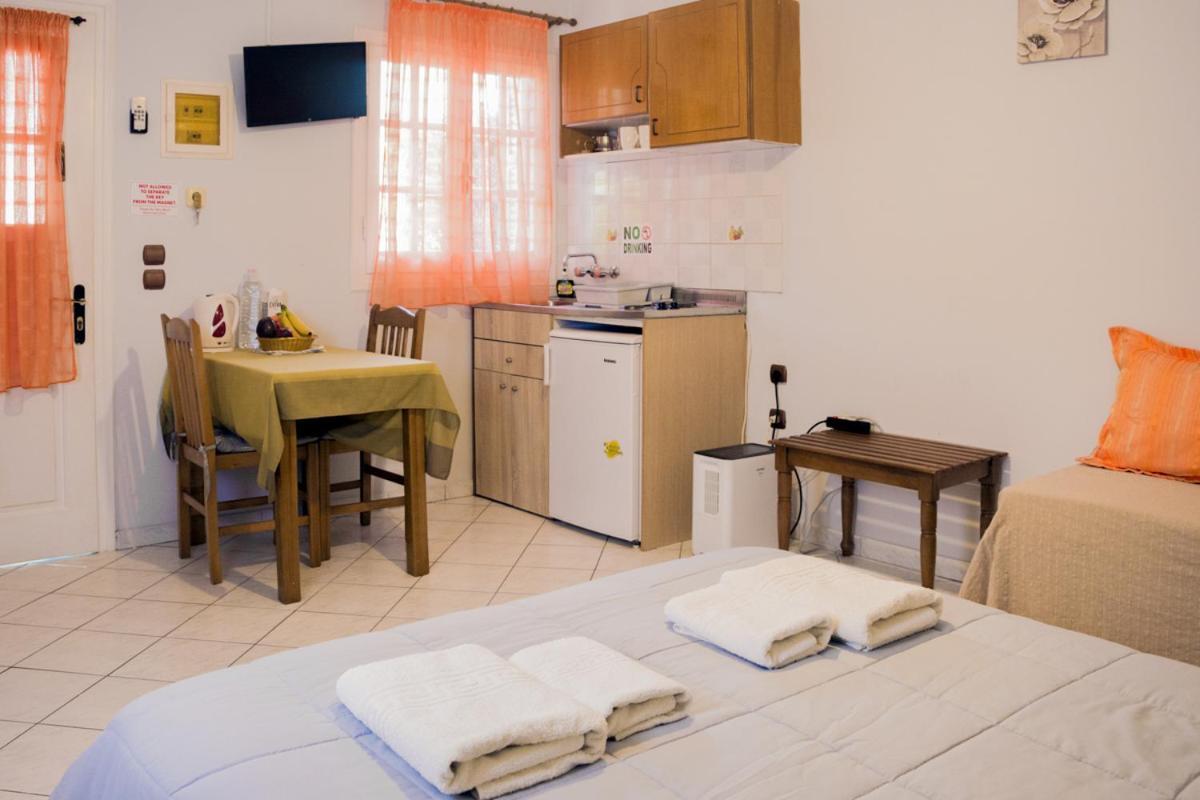 Marina Apartments, Agios Gordios  Eksteriør billede